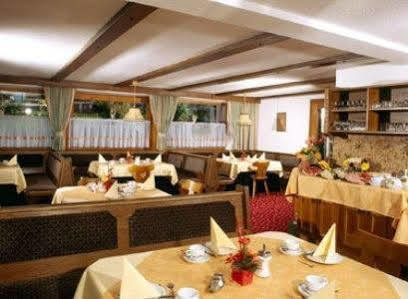 Alpenhof Pension-Garni Nauders Buitenkant foto